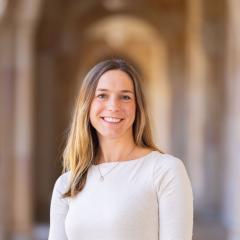 Sabrina Lenzen in Great court